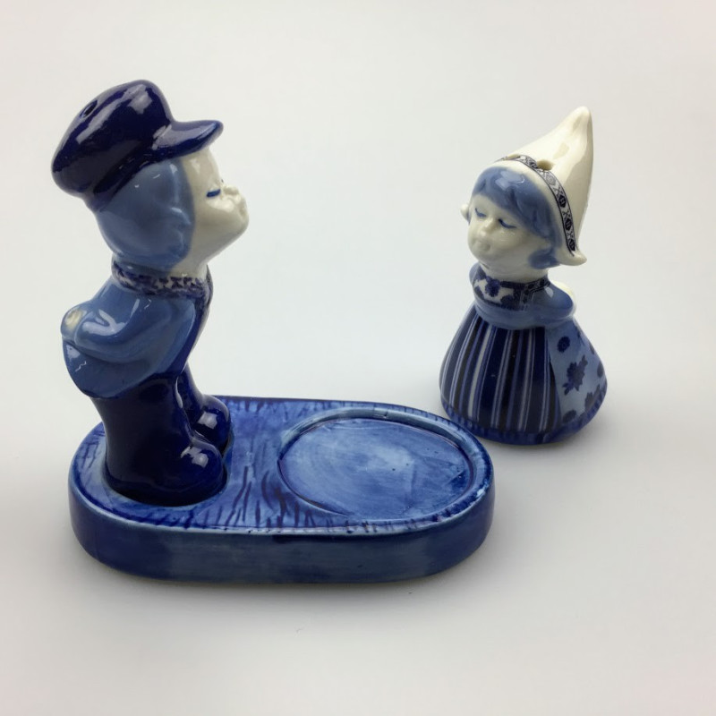 Kussend Paartje Peper en Zout Delftsblauw 12 cm Kussend Paartje Peper en Zout Delftsblauw 12 cm