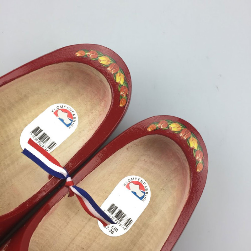 Rode draagklompen met molen en tulpen + sleutelhanger Rode draagklompen met molen en tulpen + sleutelhanger
