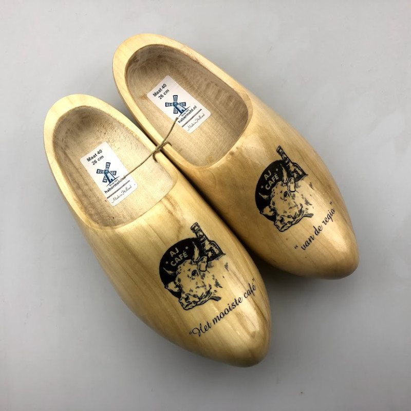 Klompen met logo Klompen met logo