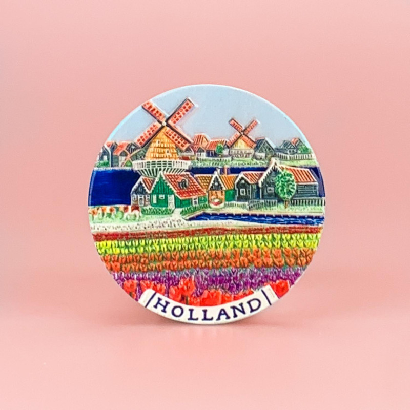 Typisch Hollands! Magneet met Molen en Tulpen | Souvenir Typisch Hollands! Magneet met Molen en Tulpen | Souvenir