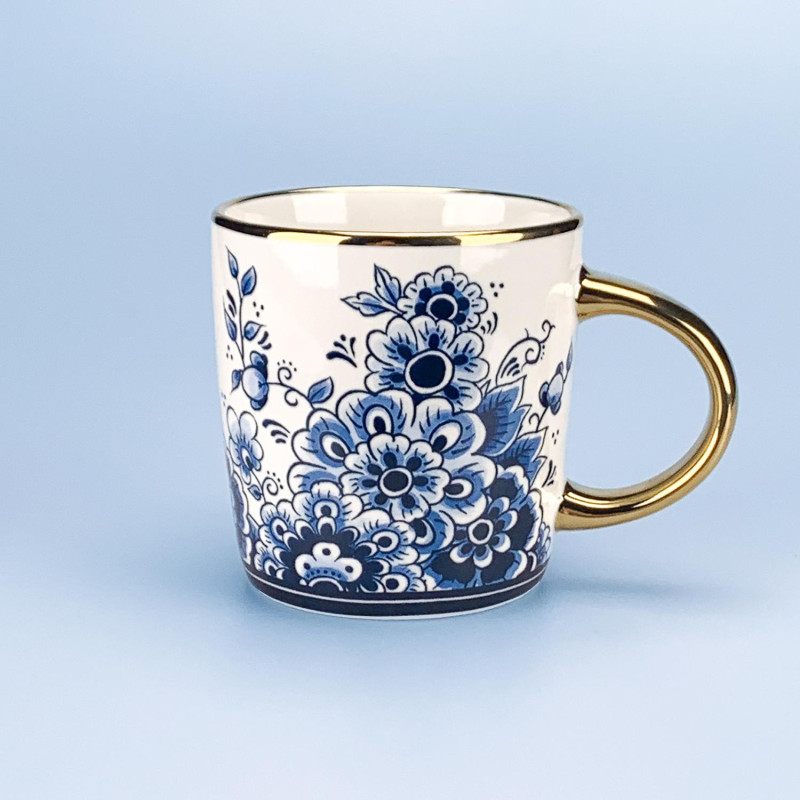 Delfts Blauwe Mok met Bloemmotief - Compacte Afmetingen - Geschenkidee Delfts Blauwe Mok met Bloemmotief - Compacte Afmetingen - Geschenkidee
