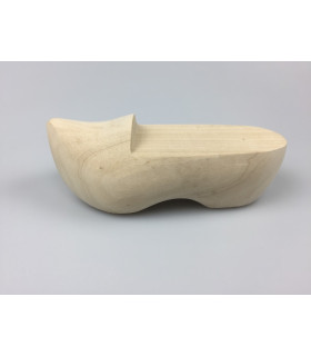 10 stuks houten klompjes +/- 13  cm 10 stuks houten klompjes +/- 13  cm